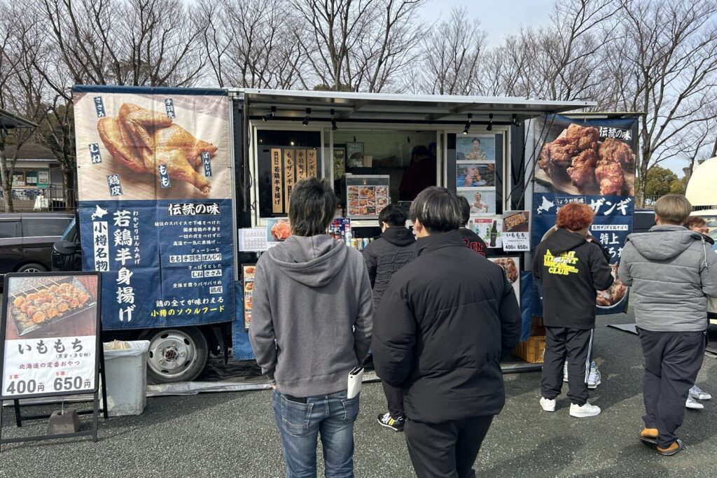 なるとキッチン大阪二号車のキッチンカー